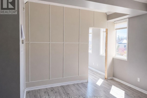 Den - 310 - 3075 Thomas Street, Mississauga, ON L5M0M4 Photo 3