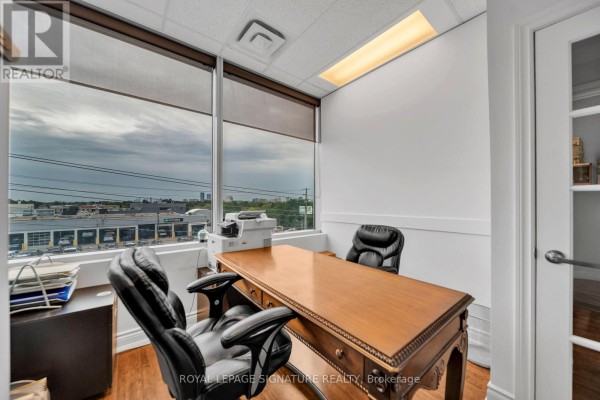 310 - 7191 Yonge Street, Markham, ON L3T0C4 Photo 4