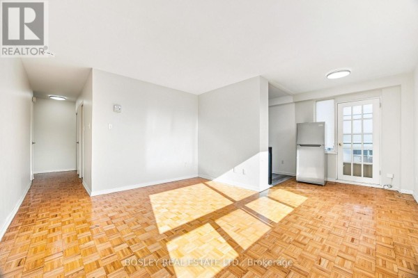 Bedroom - 310 - 85 Lawton Boulevard, Toronto, ON M4V1Z7 Photo 4