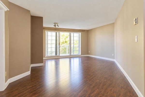 310 16065 83 Avenue, Surrey, BC V4N0N2 Photo 3