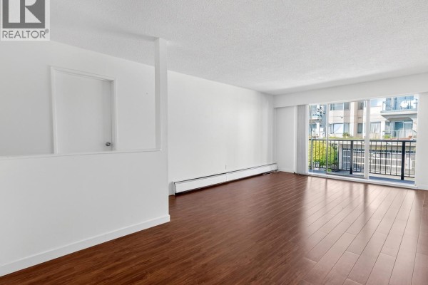 310 170 W 4th Street, North Vancouver, BC V7M1H5 Photo 4