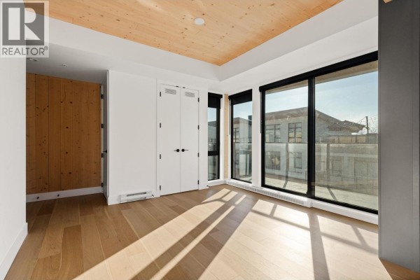 310 310 Salter Street, New Westminster, BC V3M0N7 Photo 3