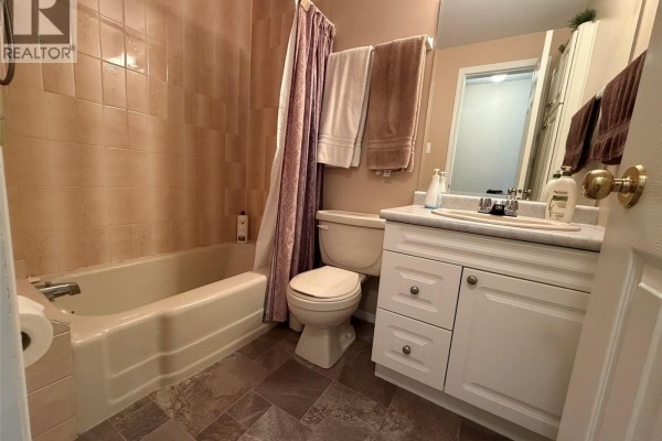 Family room - 310 34th Street W, Prince Albert, SK S6V8B8 Photo 4