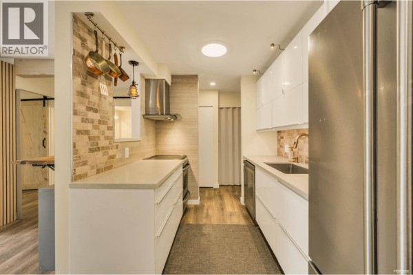 310 428 Agnes Street, New Westminster, BC V3L1G1 Photo 5