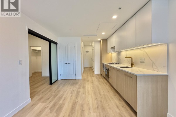 310 600 Rochester Avenue, Coquitlam, BC V3K0K1 Photo 4