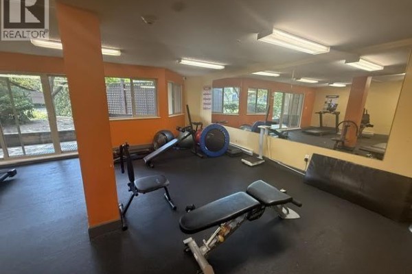 310 9867 Manchester Drive, Burnaby, BC V3N4P6 Photo 5