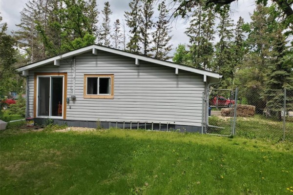 Primary Bedroom - 310 Boyd Avenue, Petersfield, MB R0C2L0 Photo 4