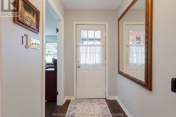 Kitchen - 310 Clarence Street, Port Colborne, ON L3K3G8 Photo 3
