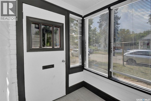 Dining room - 310 J Avenue N, Saskatoon, SK S7L2K2 Photo 3