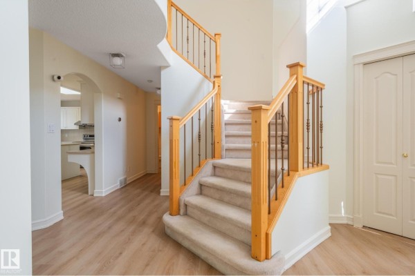 Den - 310 Livingstone Co Nw, Edmonton, AB T6R2T1 Photo 5