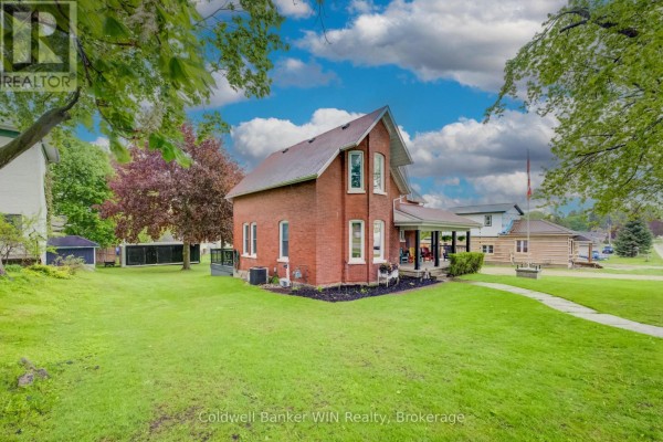 310 Main Street W, Minto, ON, photo 2
