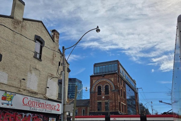 310 Queen Street E, Toronto, ON M5A1S8 Photo 3