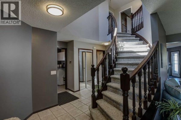 Kitchen - 310 Springs Place Se, Airdrie, AB T4A2C7 Photo 4