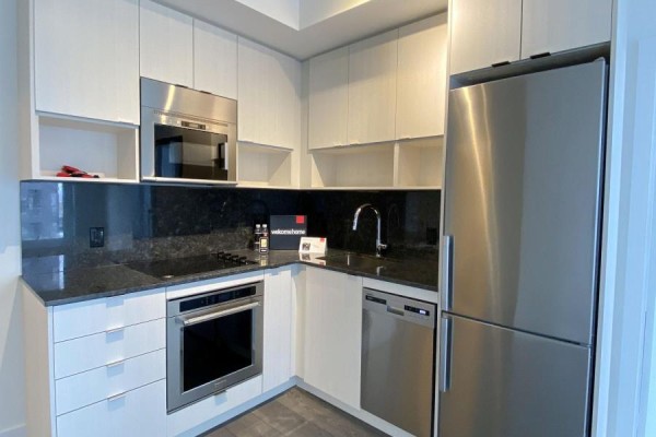 3101 - 7 Mabelle Avenue, Toronto, ON, photo 2
