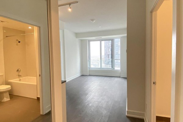 Living room - 3101 - 7 Mabelle Avenue, Toronto, ON M5T0C9 Photo 4