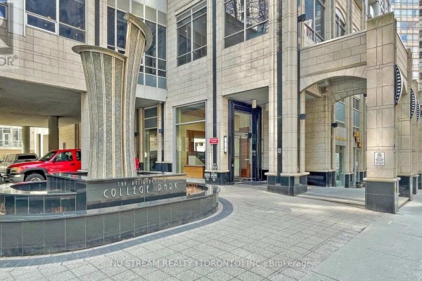 3101 - 761 Bay Street, Toronto, ON, photo 3
