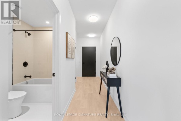 Kitchen - 3102 - 117 Broadway Avenue, Toronto, ON M4P1V3 Photo 3