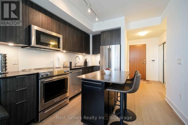 Living room - 3103 - 20 Shore Breeze Drive, Toronto, ON M8V0C7 Photo 2