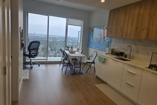 3105 13387 Old Yale Road, Surrey, BC V3T0V6 Photo 4