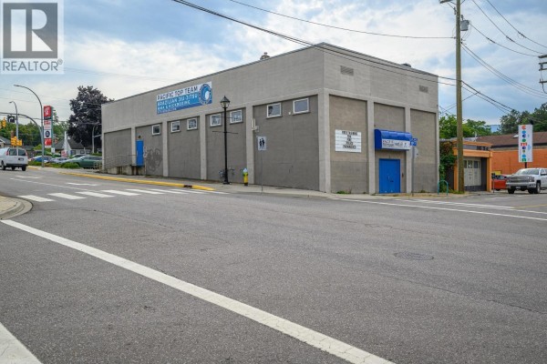3105 28 Street, Vernon, BC V1T4Z7 Photo 4