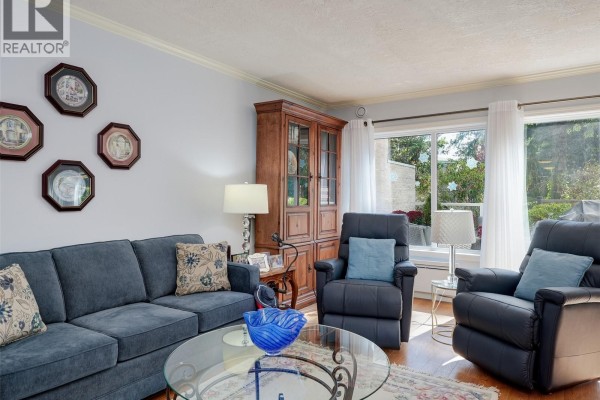 Primary Bedroom - 3105 2829 Arbutus Rd, Saanich, BC V8N5X5 Photo 5