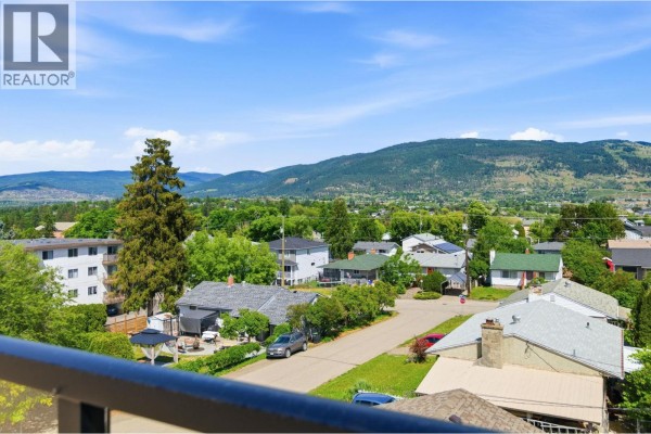 4pc Ensuite bath - 3106 16th Avenue, Vernon, BC V1T5G7 Photo 4