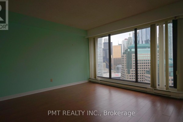 3107 - 65 Harbour Square, Toronto, ON M5J2L4 Photo 4