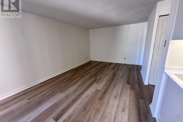 3107 - 736 Bay Street, Toronto, ON M5G1N6 Photo 4
