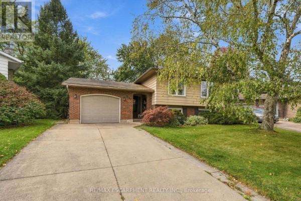 2pc Bathroom - 3107 Ussher Street, Niagara Falls, ON L2G6M3 Photo 2