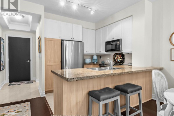 Dining room - 311 - 2855 Bloor Street W, Toronto, ON M8X3A1 Photo 4