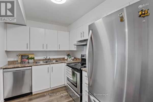 Bedroom 2 - 311 - 330 Mccowan Road, Toronto, ON M1J3N3 Photo 5