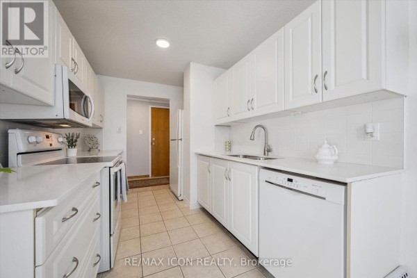 311 - 55 Blue Springs Drive, Waterloo, ON N2J4T3 Photo 4
