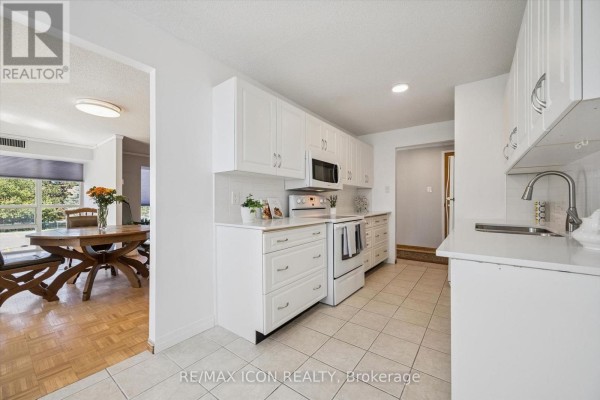 311 - 55 Blue Springs Drive, Waterloo, ON N2J4T3 Photo 5