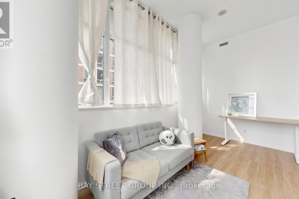 Bedroom - 311 - 75 St Nicholas Street, Toronto, ON M4Y0A5 Photo 4