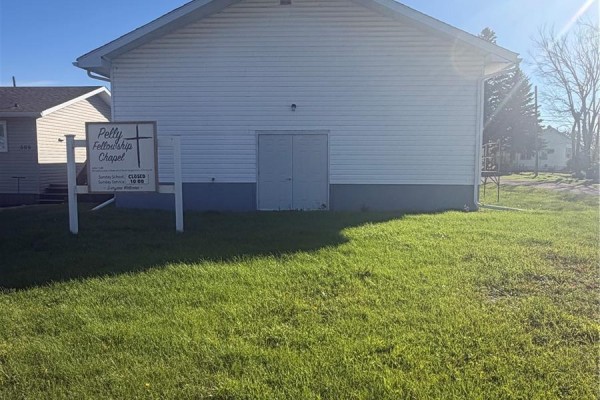 311 & 208 Main Street, Pelly