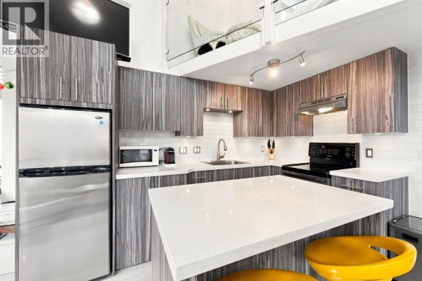 311 1 E Cordova Street, Vancouver, BC V6A4H3 Photo 3