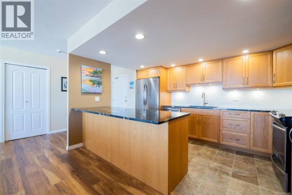 Balcony - 311 158 Promenade Dr, Nanaimo, BC V9R6M7 Photo 2