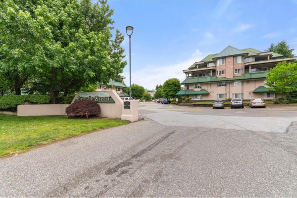 311 2964 Trethewey Street, Abbotsford, BC V2T6P4 Photo 2