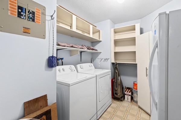 311 32833 Landeau Place, Abbotsford, BC V2S6S6 Photo 4