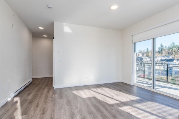 311 33920 Best Avenue, Mission, BC V2V0L9 Photo 4