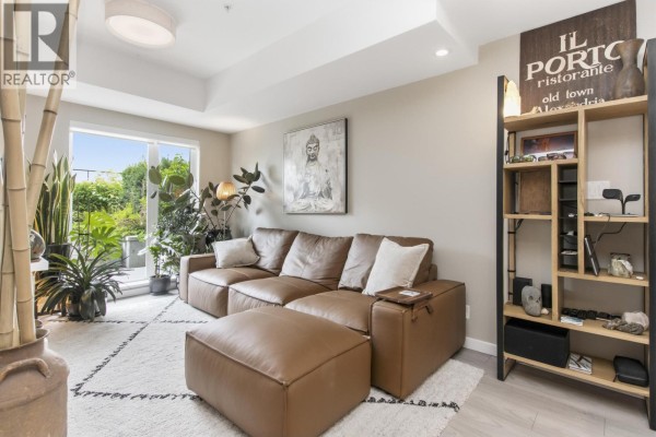 311 38033 Second Avenue, Squamish, BC V8B0C4 Photo 4