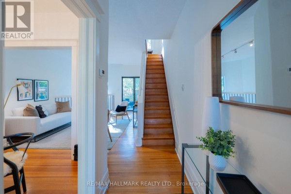 Primary Bedroom - 311 Bain Avenue, Toronto, ON M4J1B9 Photo 3
