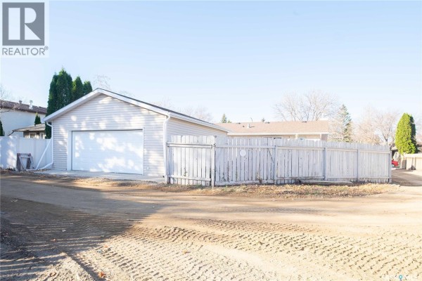 Kitchen - 311 Black Drive, Regina, SK S4X2Z6 Photo 2