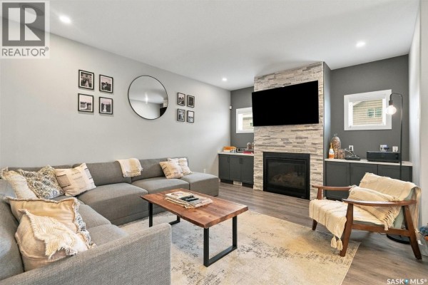 Living room - 311 Dagnone Crescent, Saskatoon, SK S7V0P7 Photo 3