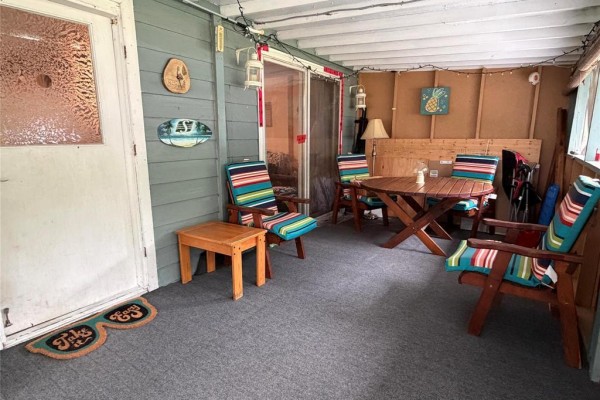 311 Elm Drive, Oak Lake Beach, MB R0M1P0 Photo 5