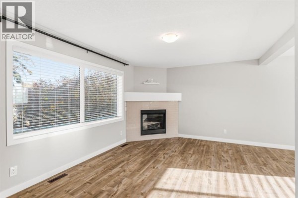 Kitchen - 311 Killarney Glen Court Sw, Calgary, AB T3E7H4 Photo 3