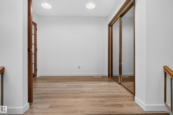 311 Lessard Dr Nw Nw, Edmonton, AB T6M1A6 Photo 5