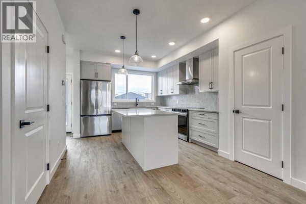 Family room - 311 Silverton Glen Road Sw, Calgary, AB T2X5B7 Photo 5