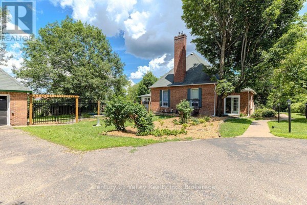 311 Supple Street, Pembroke, ON, photo 2