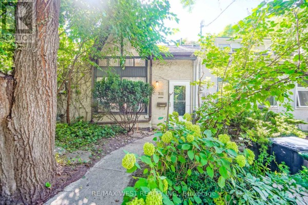 311 Wellesley Street E, Toronto